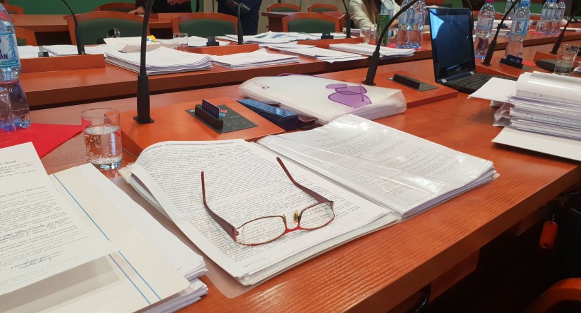 Miejscy radni stanęli na wysokości zdania. Odrzucili obrażające rozum petycje