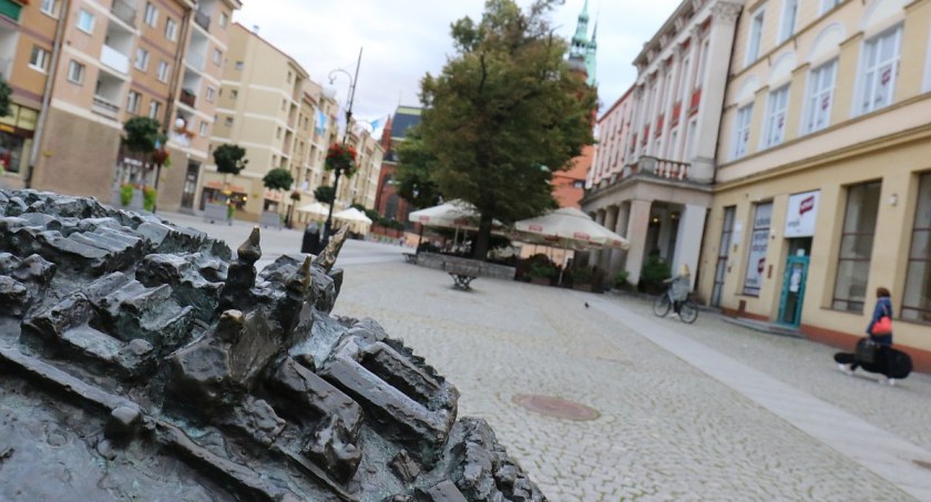 Koronawirus. Coraz mniej mieszkańców Legnicy i powiatu na kwarantannie