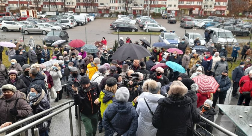 Manifestacja przed siedzibą LSM. Żądali dymisji prezesa Jana Szynalskiego [WIDEO]