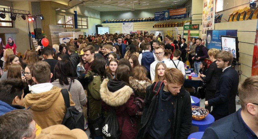 Legnickie Prezentacje Edukacyjne 2022 - jak w tym roku będą wyglądać targi edukacyjne? 
