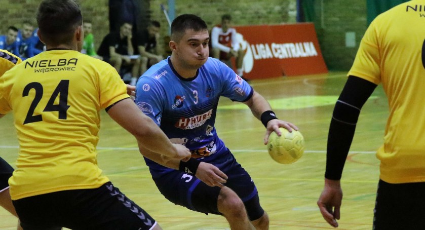 Pierwszy styczniowy sparing za Siódemką Miedź Huras. Minimalna porażka we Wrocławiu