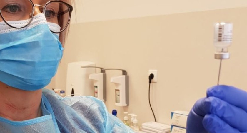 Legnicki szpital szczepi najmłodszych na koronawirusa. Jak zarejestrować swoje dziecko?