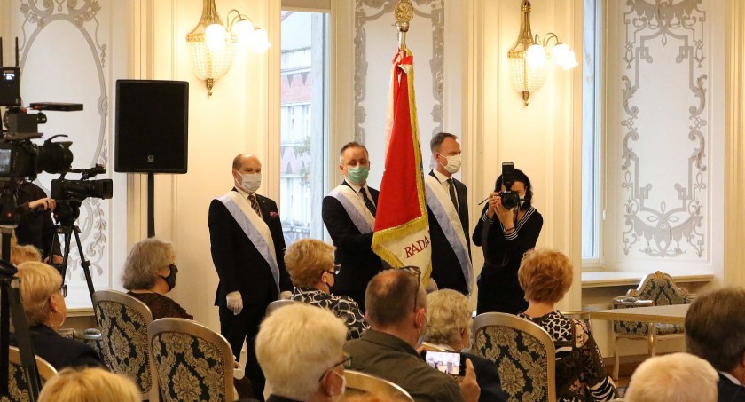 Zgłaszanie kandydatów do tegorocznych miejskich nagród i wyróżnień do końca lutego