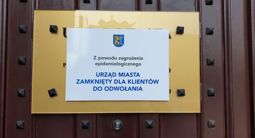 Urzędnicy z magistratu ruszyli w miasto. Roznoszą decyzje o podatku od nieruchomości