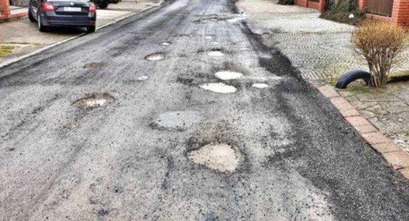 Ulica Czerwonych Maków – radny przewidział fuszerkę jeszcze zanim ruszył remont