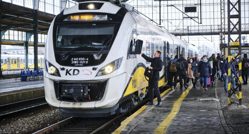 Koleje Dolnośląskie policzyły pasażerów. Które połączenia najpopularniejsze w 2021 roku?