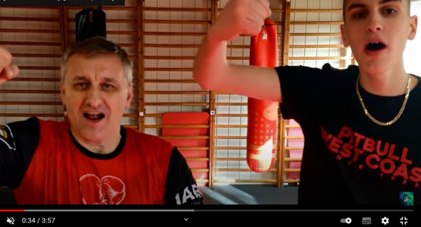 Legnicki raper nagrał piosenkę. Hołd dla znanego trenera sztuk walki [WIDEO]
