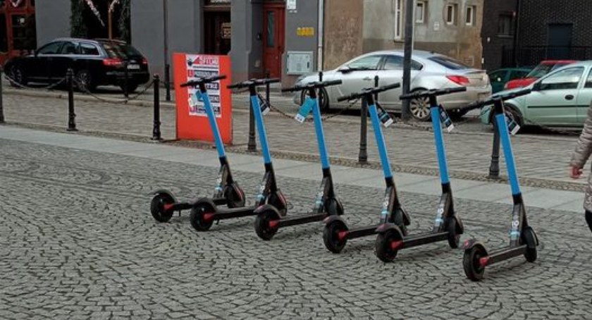 Elektryczne hulajnogi w Legnicy – jak z nich korzystać, ile kosztuje wypożyczenie?