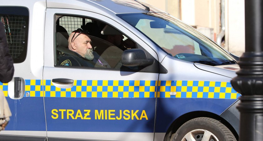 Chcesz zostać strażnikiem miejskim w Legnicy? Są do wzięcia dwa etaty