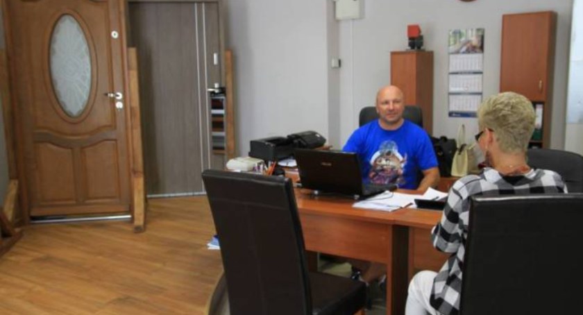 Czas na wiosenny remont? Zobacz ofertę najlepszych okien i drzwi legnickiej firmy Okland 