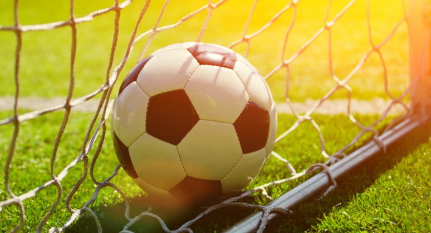 Miedź Legnica w sobotę zagra z Sandecją Nowy Sącz - prognozy bukmacherów
