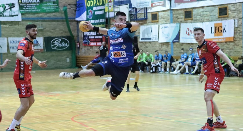Cenne zwycięstwo  piłkarzy ręcznych Siódemki Miedź Huras Legnica