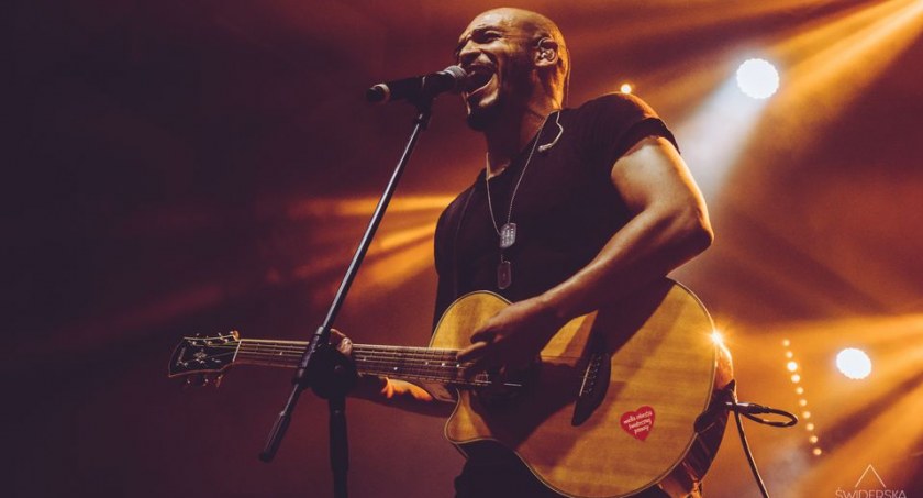 Damian Ukeje zagra w legnickiej Spiżarni. Mamy do wygrania bilety na koncert!