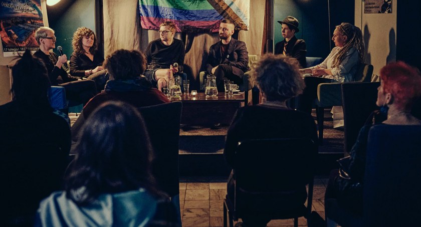 Na Kawiarence Obywatelskiej będą rozmawiać o wojnie w Ukrainie i uchodźcach w Legnicy