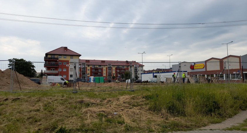 W Legnicy będzie nowa restauracja. Na Piekarach powstaje KFC