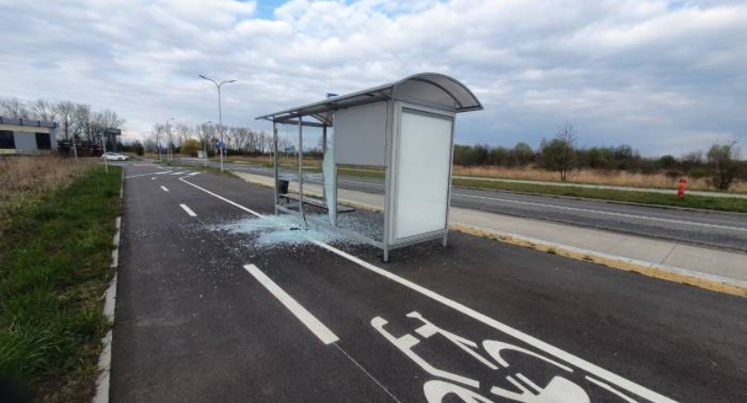 Nie ma chętnych do remontowania przystanków autobusowych w Legnicy