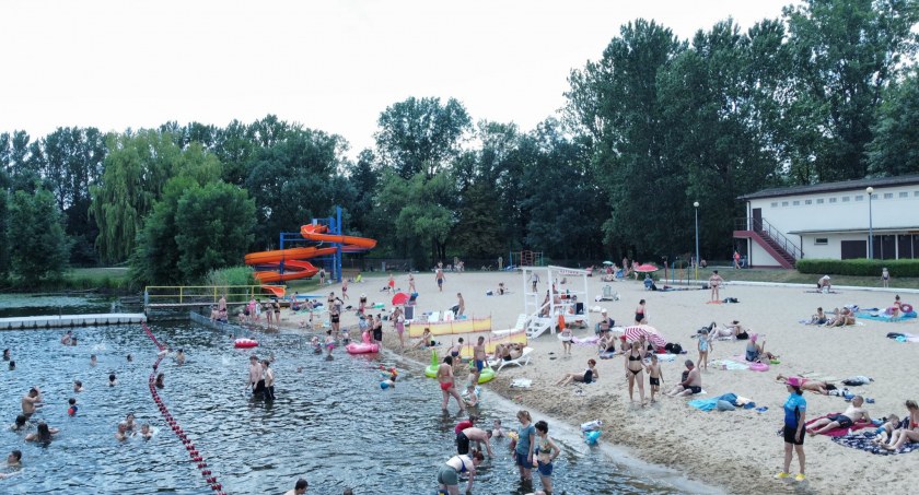 Gdzie w regionie legnickim można bezpiecznie popływać - lista kąpielisk