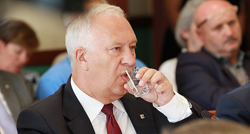 Prezydent dorabia w Głogowie i Kępnie – oświadczenie majątkowe Tadeusza Krzakowskiego