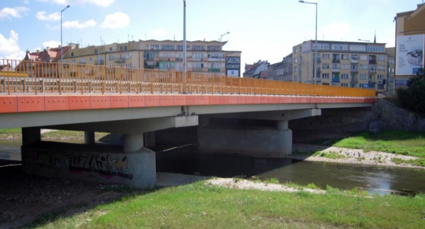 Uwaga kierowcy! Od poniedziałku utrudnienia na moście na ul. Wrocławskiej