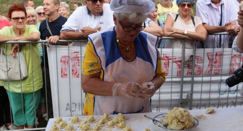 Kto mistrzem Legnicy 2022 w lepieniu pierogów? Ruszyły zapisy!