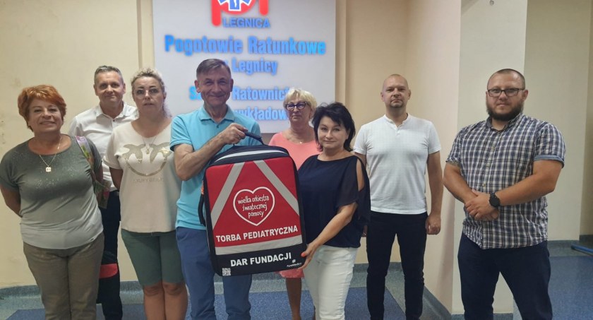 Fundacja WOŚP przekazała nowy sprzęt dla Pogotowia Ratunkowego w Legnicy