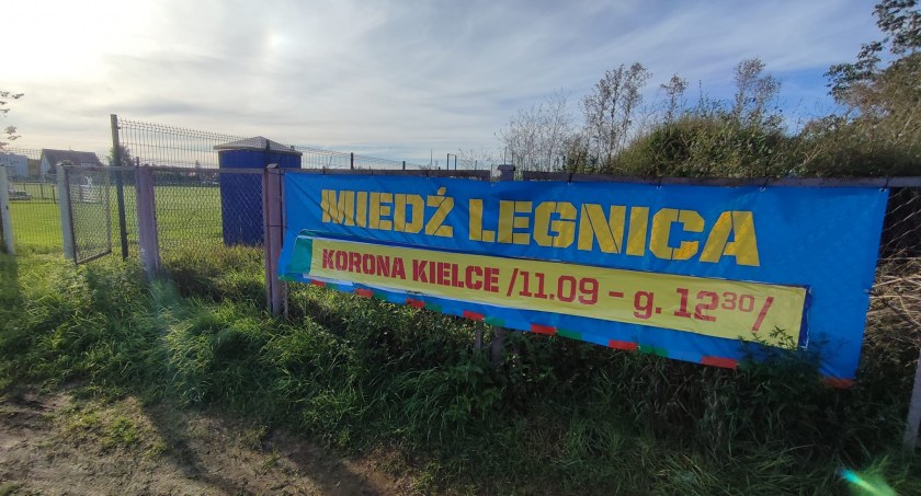 Zniknął toi toi z kompleksu Akademii Piłkarskiej Miedzi Legnica