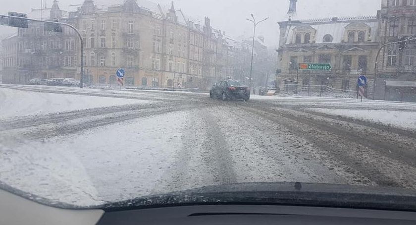 Kto będzie odśnieżał legnickie ulice? Miasto ogłosiło przetarg