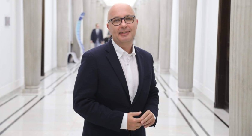 Kropiwnicki: Wspólnoty nie wiedzą o możliwości zamrożenia cen ciepła