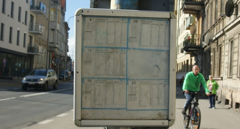Rozkłady jazdy zaszły mgłą. Nic po nich pasażerom MPK 