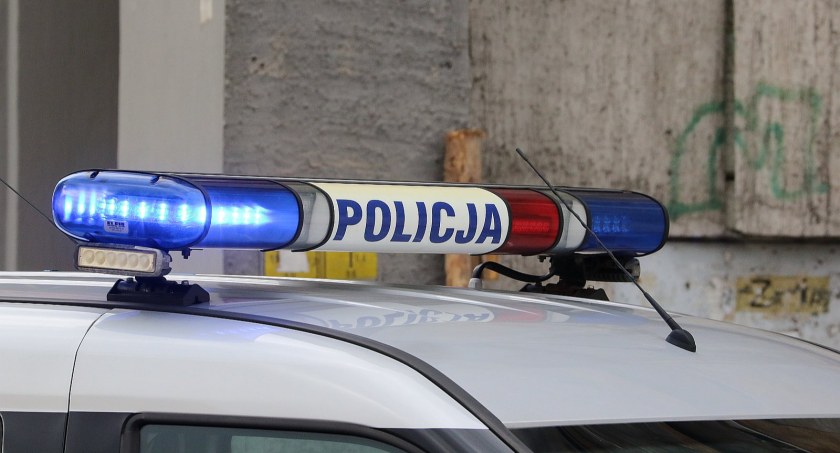 Szafa przygniotła legniczan - jedna osoba nie żyje