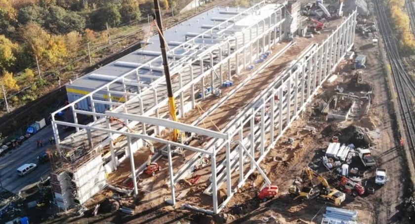 Przy Pątnowskiej powstaje gigantyczna kolejowa inwestycja