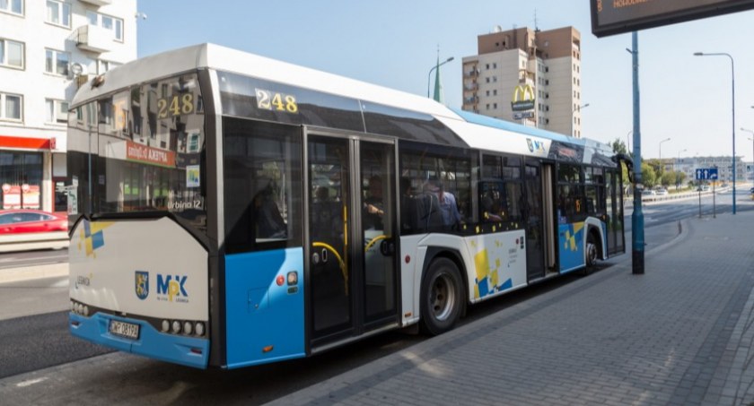 Świąteczna zmiana rozkładu jazdy autobusów