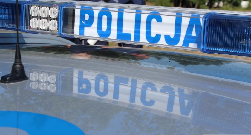 Policjanci powstrzymali dwójkę ludzi przed desperackim krokiem