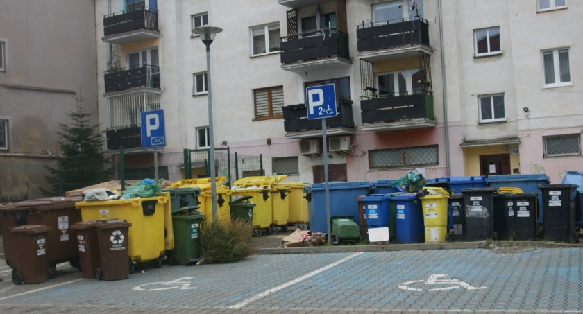 Składowisko odpadów w centrum Legnicy