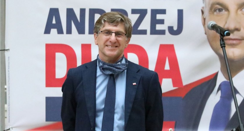 Starostwo udzielało dotacji bez przeprowadzania konkursów