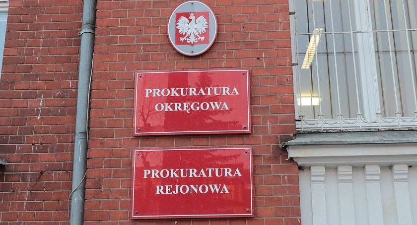 Nietrzeźwy kierowca próbował kupić policjantów