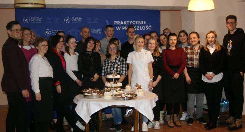 Gwiazdor śniadaniówki TVN piekł bezy ze studentami  