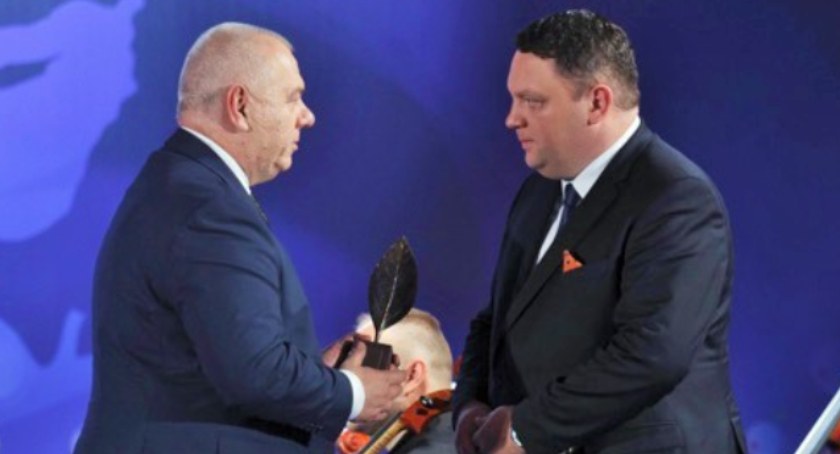 Nielegalne wynagrodzenia zarządu KGHM? Spółka zaprzecza