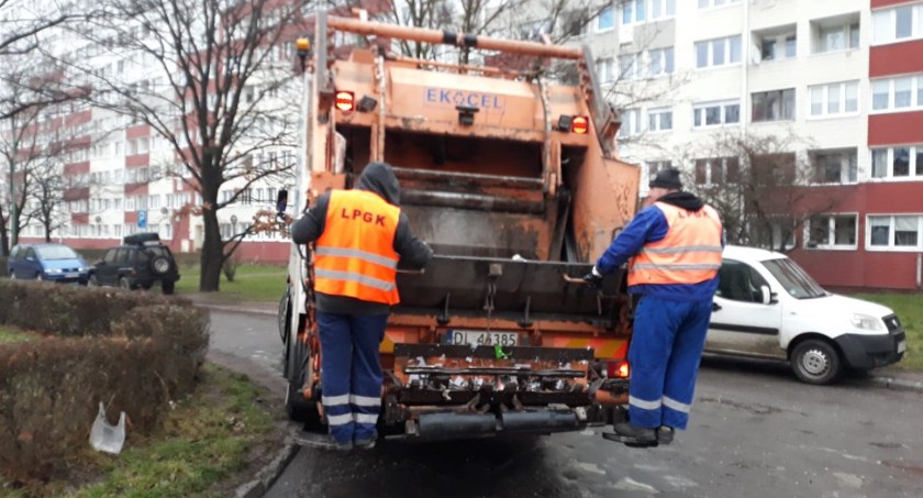 Legnica zwleka z rozstrzygnięciem przetargu na odbiór odpadów