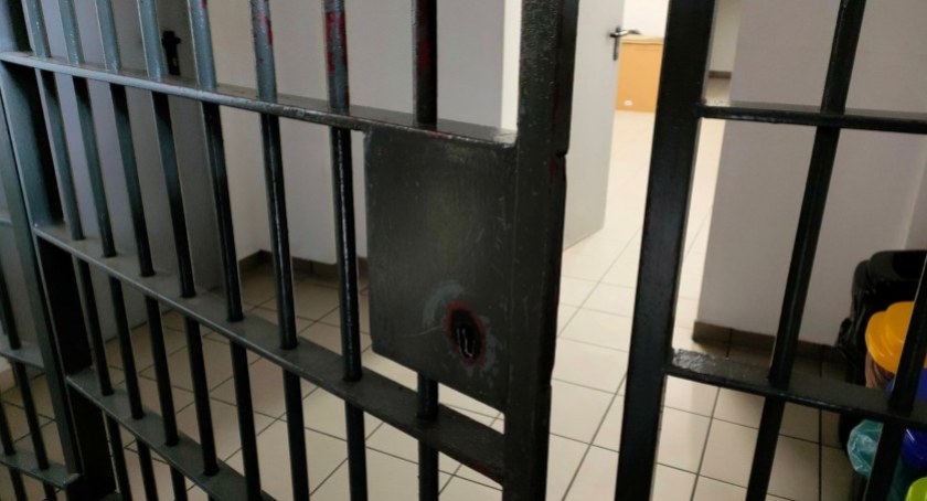 Policja zatrzymała w trakcie weekendu 17 poszukiwanych osób 
