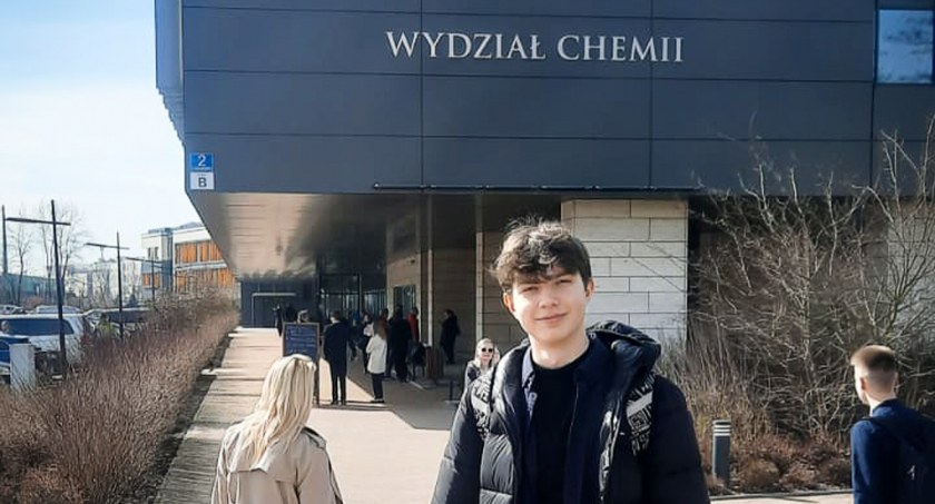 Sukces ucznia II LO na Ogólnopolskiej Olimpiadzie Wiedzy Chemicznej
