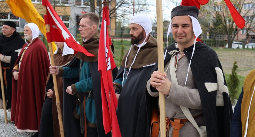 Pielgrzymowali by uczcić pamięć Sługi Bożego Henryka II Pobożnego. WIDEO