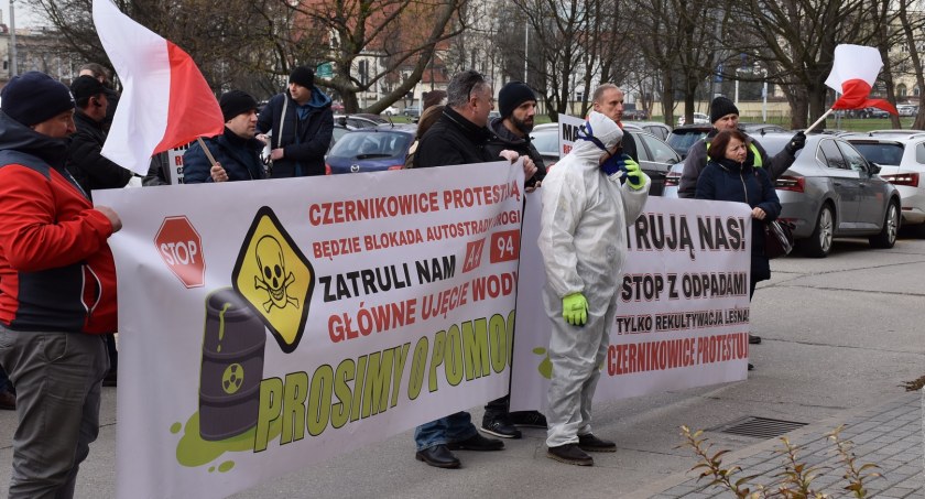 Czernikowice nie ufają inspekcji ochrony środowiska