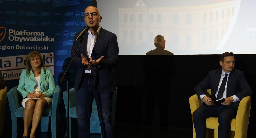 Platforma Obywatelska mobilizuje szeregi przed wyborami