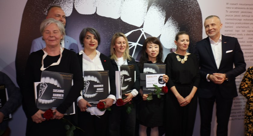 Emocje opadły, wystawy trwają – Legnicki Festiwal SREBRO zaprasza