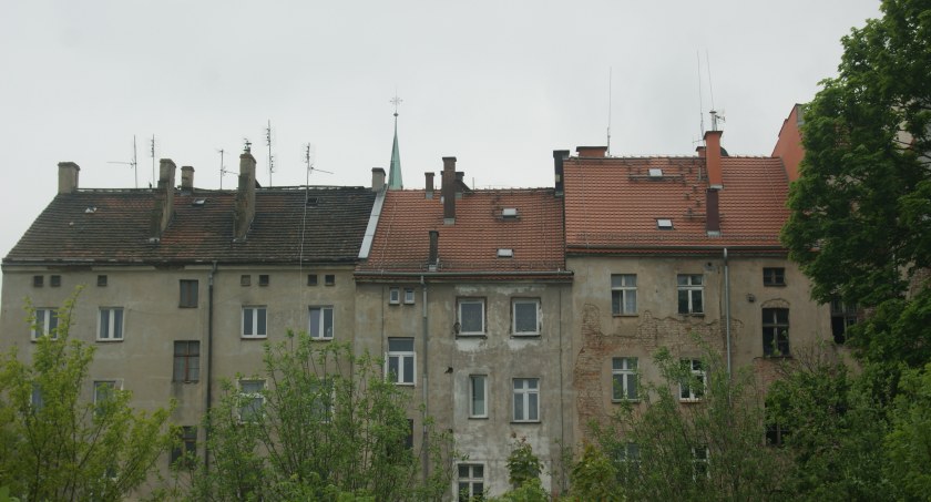 Legnica planuje umorzenie długów najemcom mieszkań