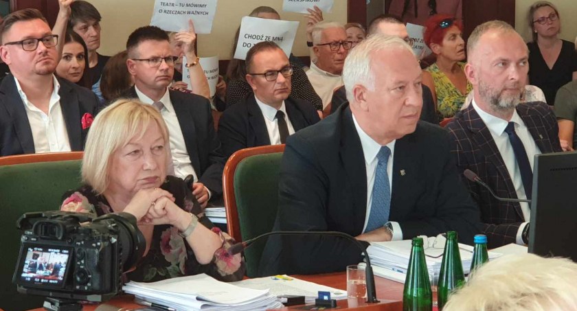 Prezydent Tadeusz Krzakowski dostał wotum zaufania i absolutorium