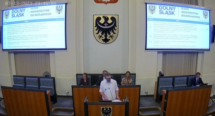 Wśród serdecznych przyjaciół psy zająca zjadły