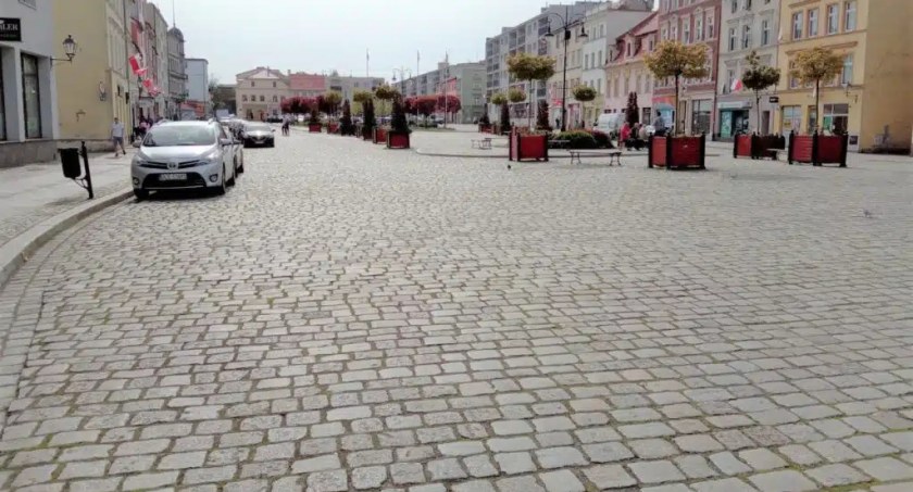 Chojnowianie chcą drzew w Rynku - burmistrz nie pozwala