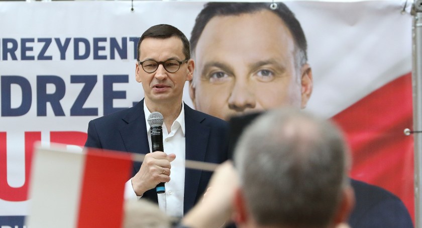 Prokuratura odpuściła mema z Morawieckim
